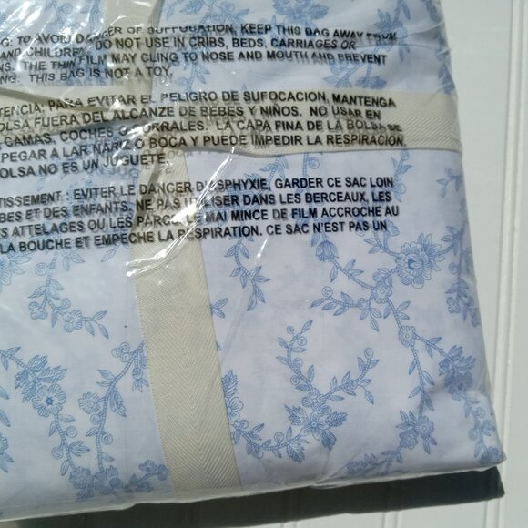 LAURA ASHLEY Queen Sheet Set White Victoria Blue Floral Percale Cotton Ruffled - Picture 9 of 11